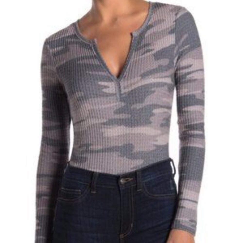SOCIALITE Camo BODYSUIT L